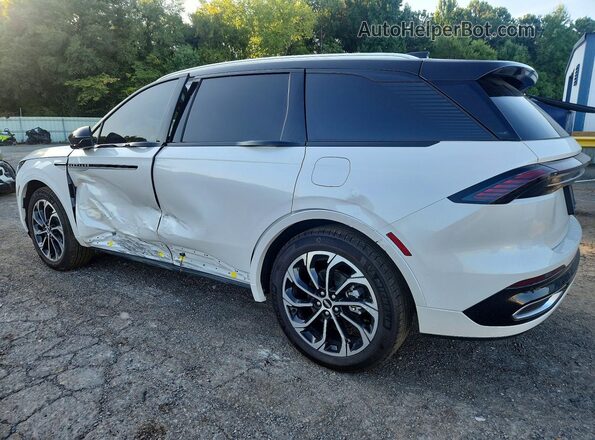 5LMPJ8KA0TJ017307 2026 LINCOLN NAUTILUS Белый Задняя левая четверть
