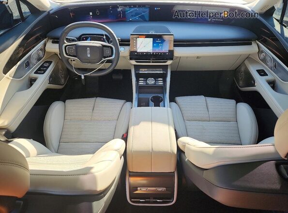 5LMPJ8KA0TJ017307 2026 LINCOLN NAUTILUS Белый Вид панели приборов