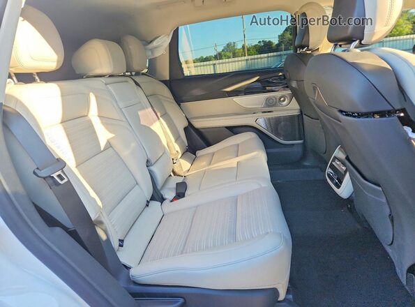 5LMPJ8KA0TJ017307 2026 LINCOLN NAUTILUS Белый Вид задней части салона
