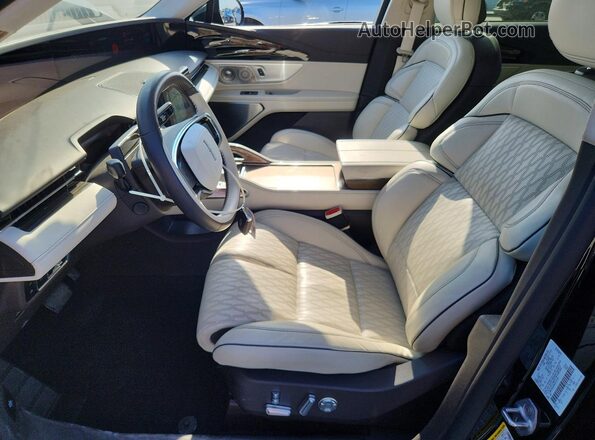 5LMPJ9J44RJ876135 2024 LINCOLN NAUTILUS Black Front interior view