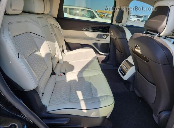 5LMPJ9J44RJ876135 2024 LINCOLN NAUTILUS Black Rear seats view