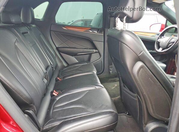5LMTJ3DH1GUJ15746 2016 LINCOLN MKC Red Rear interior view