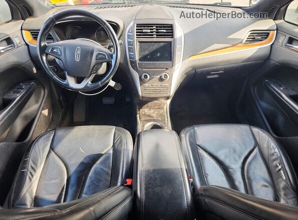 5LMTJ3DHXGUJ10884 2016 LINCOLN MKC Black Dashboard view