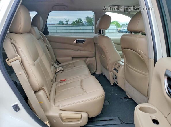 5N1AR2MM1GC645828 2016 NISSAN PATHFINDER White Вид задньої частини салону