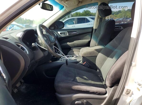 5N1AR2MM2GC604740 2016 NISSAN PATHFINDER Серебряный Вид салона спереди