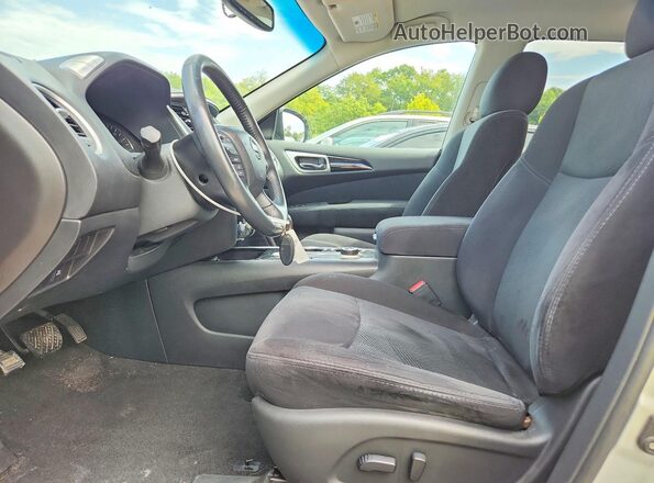 5N1AR2MM4GC620745 2016 NISSAN PATHFINDER Silver Front interior view