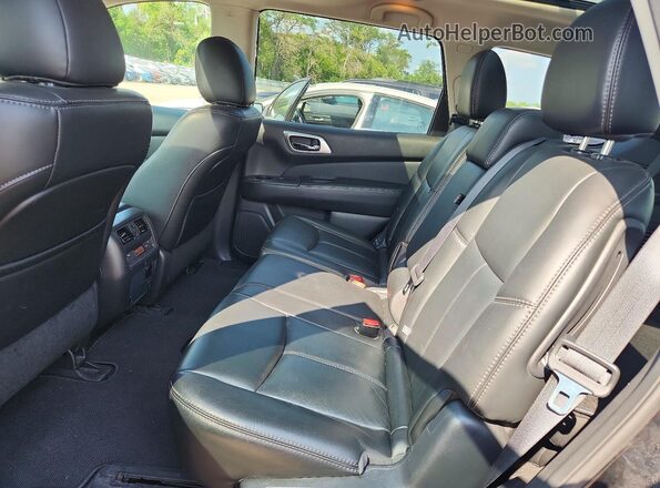 5N1AR2MM9GC664823 2016 NISSAN PATHFINDER Черный Вид задней части салона