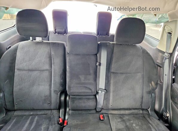 5N1AR2MN2GC601863 2016 NISSAN PATHFINDER Charcoal Widok tylnych siedzeń