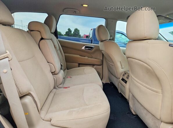 5N1AR2MN2GC616184 2016 NISSAN PATHFINDER Silver Widok wnętrza z tyłu