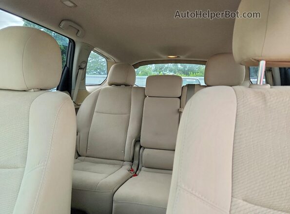 5N1AR2MN2GC616184 2016 NISSAN PATHFINDER Silver Widok tylnych siedzeń