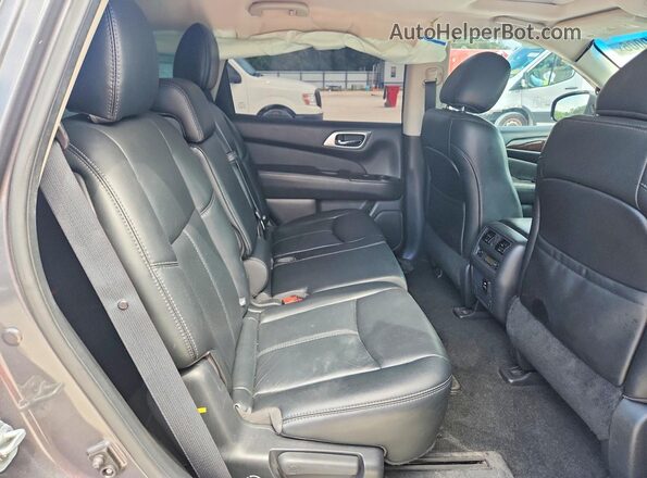 5N1AR2MN3GC667595 2016 NISSAN PATHFINDER Gray Вид задньої частини салону