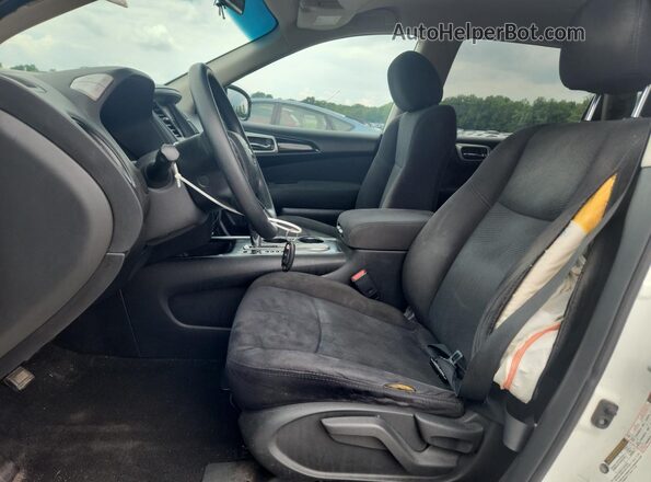 5N1AR2MN4GC648599 2016 NISSAN PATHFINDER Белый Вид салона спереди