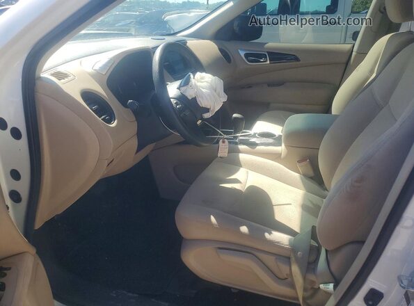 5N1AR2MN5GC627292 2016 NISSAN PATHFINDER White Front interior view