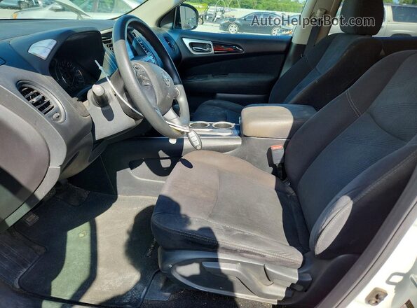5N1AR2MN5GC631603 2016 NISSAN PATHFINDER Белый Вид салона спереди