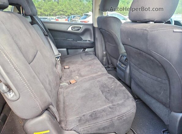5N1AR2MN6GC614891 2016 NISSAN PATHFINDER Burgundy Widok wnętrza z tyłu