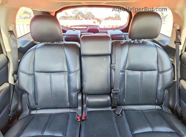 5N1AR2MN9GC644130 2016 NISSAN PATHFINDER Темно-бордовый Вид задних сидений