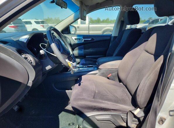 5N1AR2MN9GC668878 2016 NISSAN PATHFINDER Silver Вид салону спереду