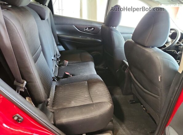 5N1AT2MM5HC843671 2017 NISSAN ROGUE Red Вид задніх сидінь