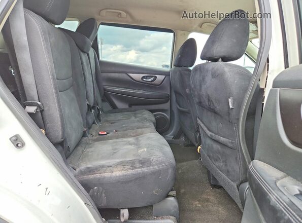 5N1AT2MN9GC920968 2016 NISSAN ROGUE White Widok wnętrza z tyłu