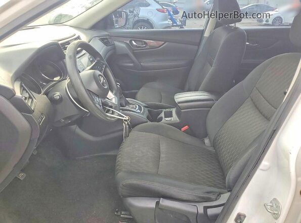 5N1AT2MT0HC794063 2017 NISSAN ROGUE Белый Вид салона спереди