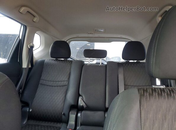 5N1AT2MT0HC794063 2017 NISSAN ROGUE Белый Вид задних сидений
