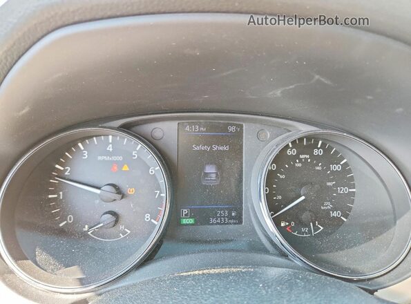 5N1AT2MT0JC763787 2018 NISSAN ROGUE White Vista del cuadro de instrumentos