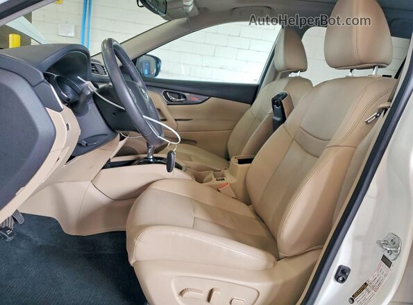 5N1AT2MT1GC761670 2016 NISSAN ROGUE Белый Вид салона спереди