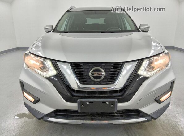 5N1AT2MT1JC714064 2018 NISSAN ROGUE Silver Вид спереду