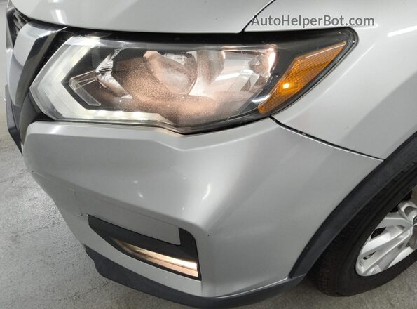 5N1AT2MT1JC714064 2018 NISSAN ROGUE Silver 