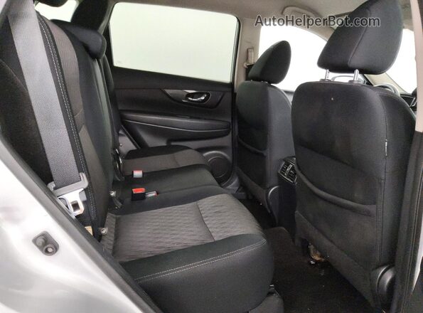 5N1AT2MT1JC714064 2018 NISSAN ROGUE Silver Вид задньої частини салону