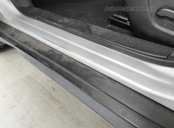 5N1AT2MT1JC714064 2018 NISSAN ROGUE Silver 