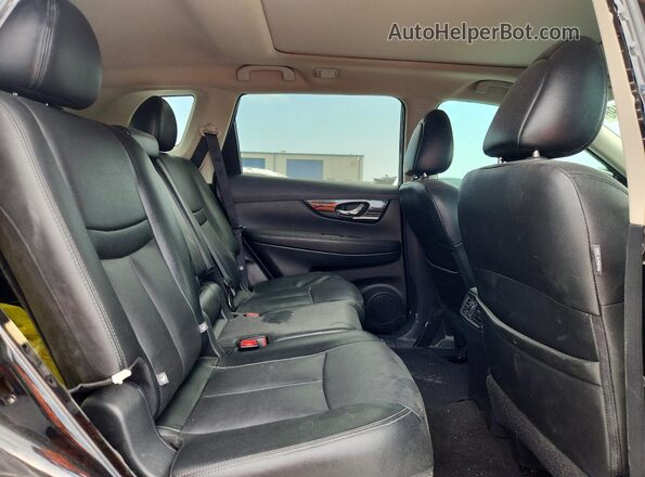 5N1AT2MT2HC844364 2017 NISSAN ROGUE Black Widok wnętrza z tyłu