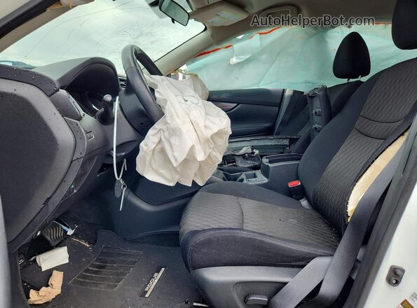 5N1AT2MT2HC889627 2017 NISSAN ROGUE Белый Вид салона спереди