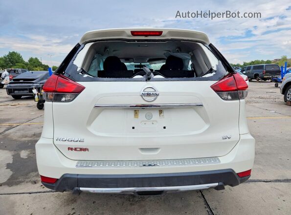 5N1AT2MT2HC889627 2017 NISSAN ROGUE Белый Вид сзади