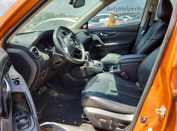 5N1AT2MT2JC710167 2018 NISSAN ROGUE Orange Front interior view