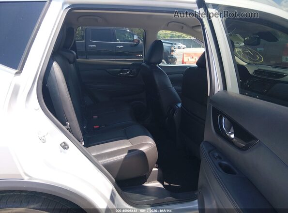 5N1AT2MT2JC741483 2018 NISSAN ROGUE Silver Вид наклейки з VIN-кодом