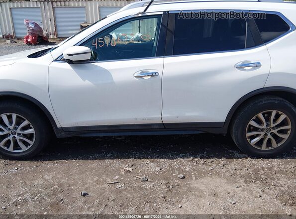 5N1AT2MT2JC788447 2018 NISSAN ROGUE White 