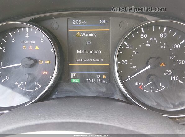 5N1AT2MT2JC788447 2018 NISSAN ROGUE White 