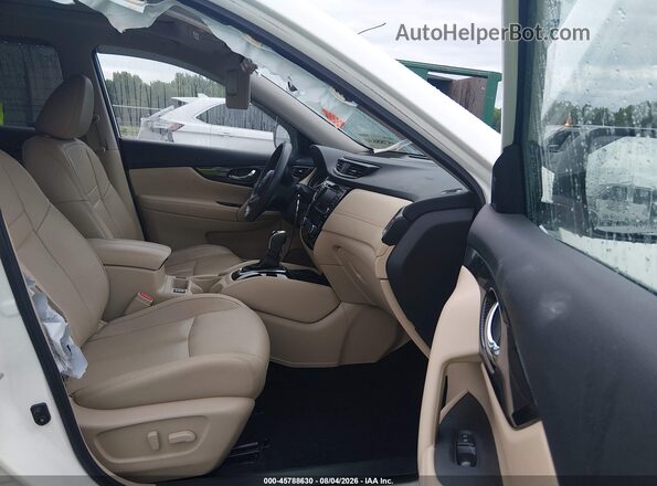 5N1AT2MT2KC707318 2019 NISSAN ROGUE White Front interior view