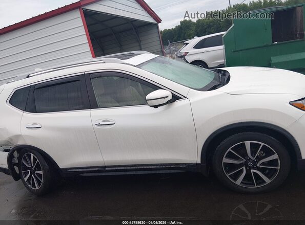 5N1AT2MT2KC707318 2019 NISSAN ROGUE White Rear interior view