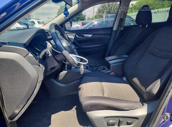 5N1AT2MT2KC786778 2019 NISSAN ROGUE Blue Front interior view