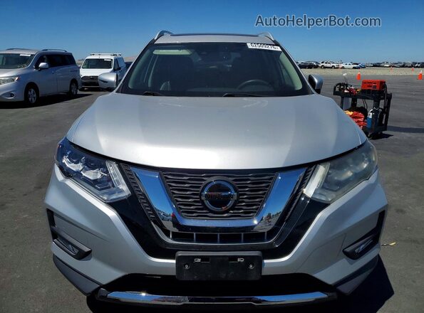 5N1AT2MT3KC753465 2019 NISSAN ROGUE Серебряный Вид спереди