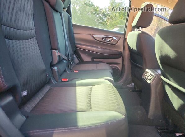 5N1AT2MT4JC777952 2018 NISSAN ROGUE Black Vista interior trasera
