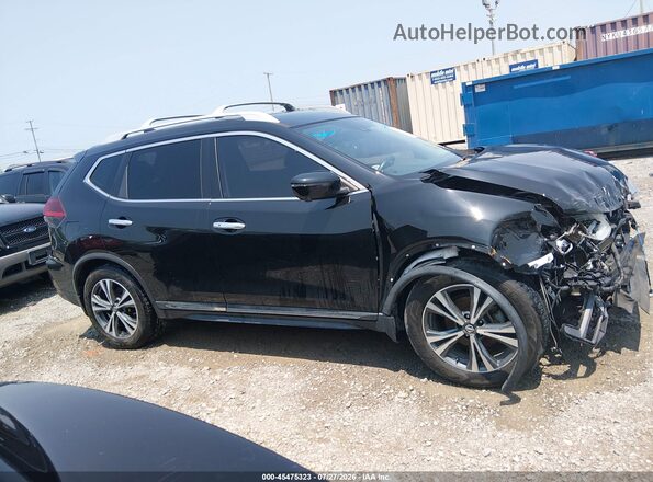5N1AT2MT4JC845666 2018 NISSAN ROGUE Черный Вид задней части салона