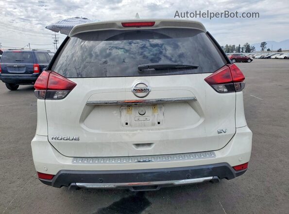 5N1AT2MT4LC792776 2020 NISSAN ROGUE White Вид ззаду