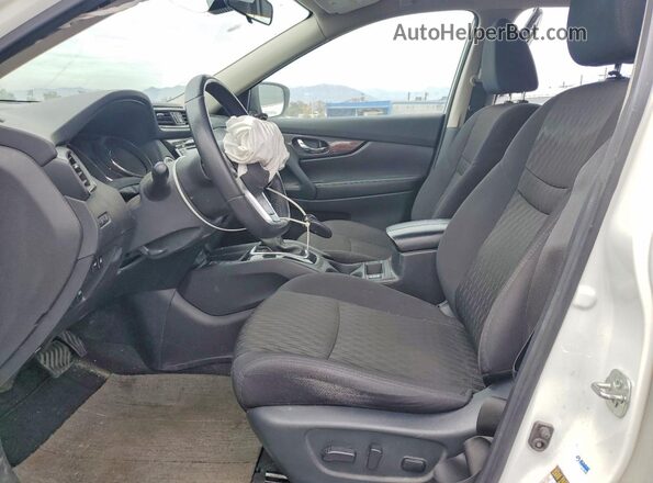 5N1AT2MT4LC792776 2020 NISSAN ROGUE White Вид салону спереду