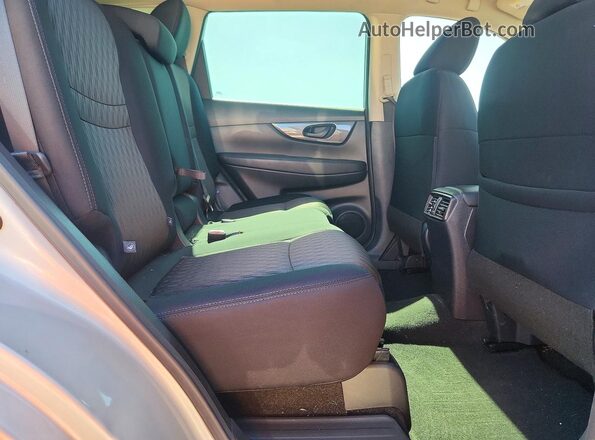 5N1AT2MT4LC800097 2020 NISSAN ROGUE Silver Սալոնի հետևի տեսք