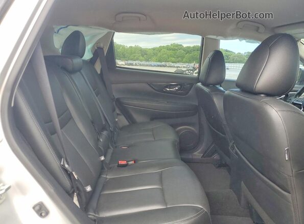 5N1AT2MT5KC802925 2019 NISSAN ROGUE Silver Вид задньої частини салону