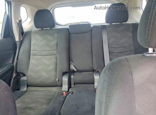5N1AT2MT7GC803372 2016 NISSAN ROGUE Silver Rear seats view