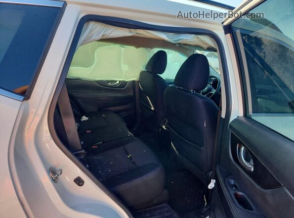 5N1AT2MT7HC757091 2017 NISSAN ROGUE White უკანა სავარძლების ხედი